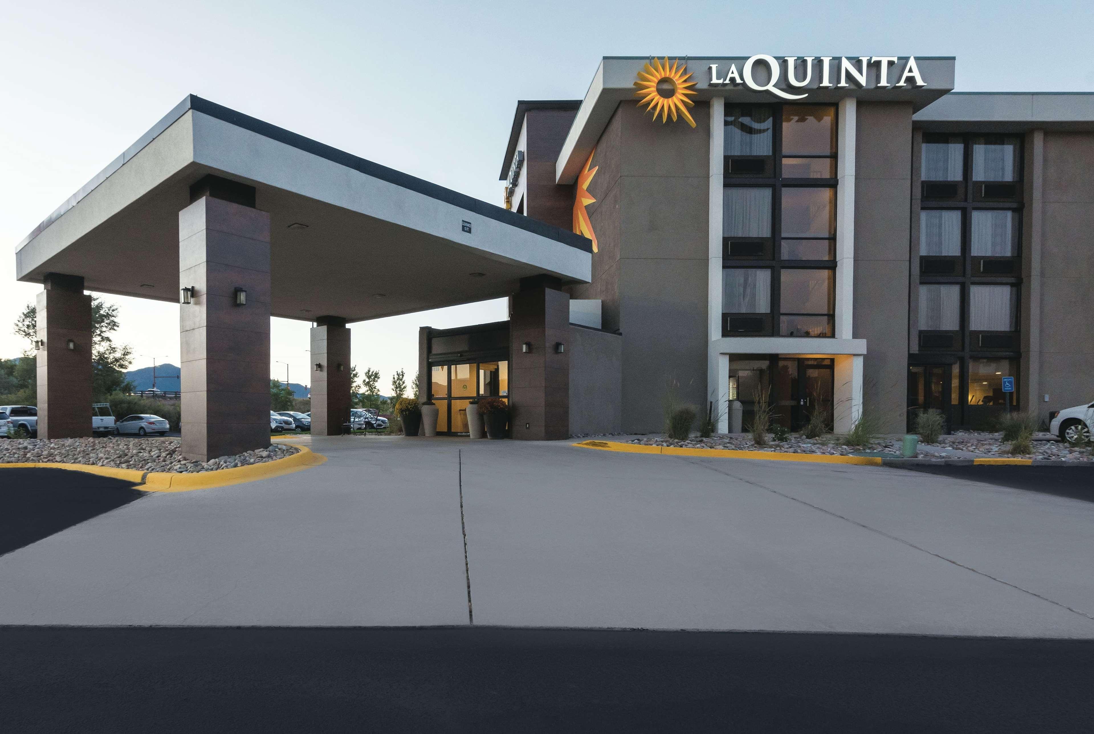 Отель La Quinta By Wyndham Colorado Springs North Экстерьер фото
